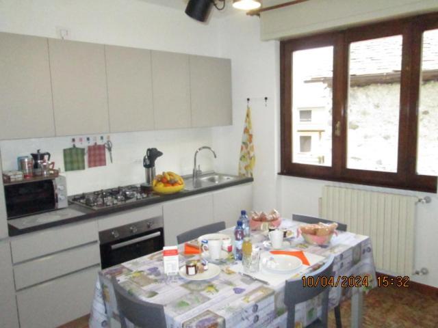B & B Sentiero Valtellina Castello dell'Acqua Bagian luar foto